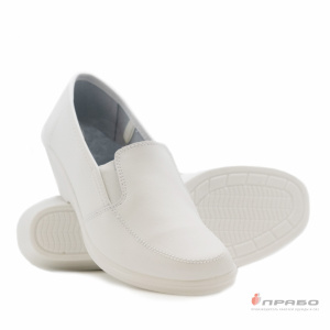 Туфли кожаные закрытые женские с подошвой ПВХ белые (натуральная кожа)