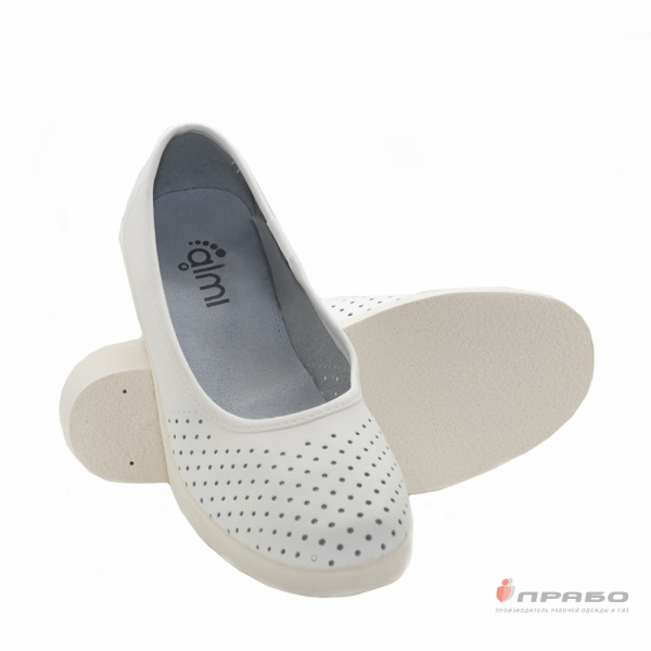 Туфли кожаные закрытые с перфорацией женские на подошве ПВХ белые